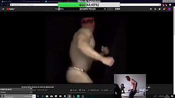 Anal NOVINHO SENSUALIZANDO NA WEB CAM EM TROCA DE DINHEIRO