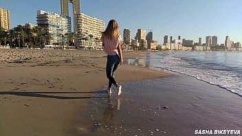 Natural-tits Wet shoot on a public beach with Crazy Model. Risky outdoor masturbation. Foot fetish. Pee in jeans.